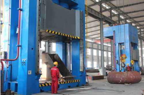 1540260932941239.jpg 大小頭生產(chǎn)設(shè)備